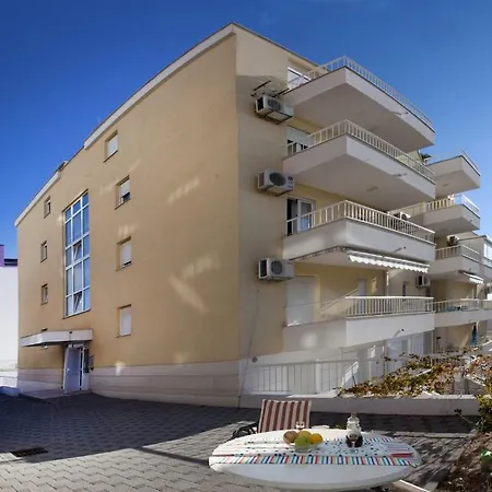Apartment Cro Jet Set On The