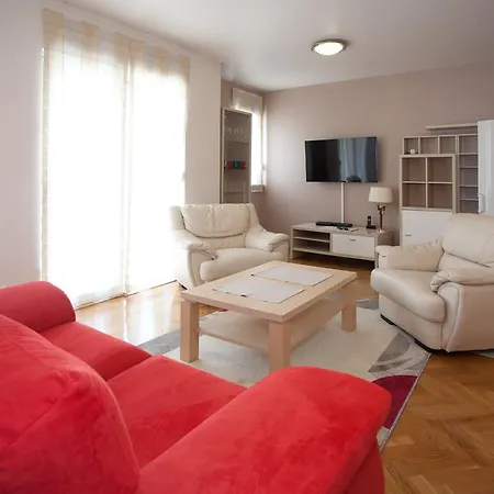 Cro Jet Set On The Apartman Split
